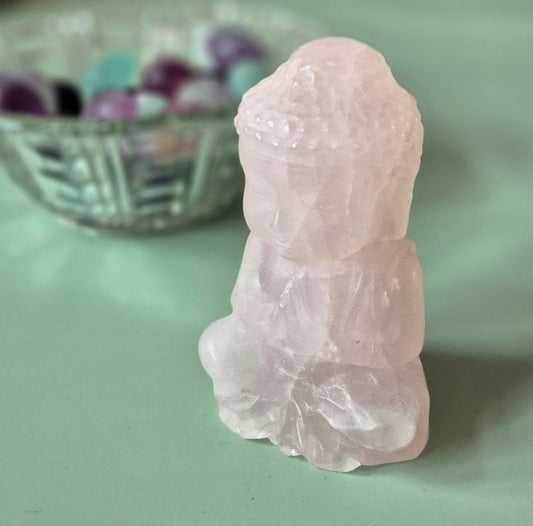 Rosenquarz Buddha Kristallschnitzerei