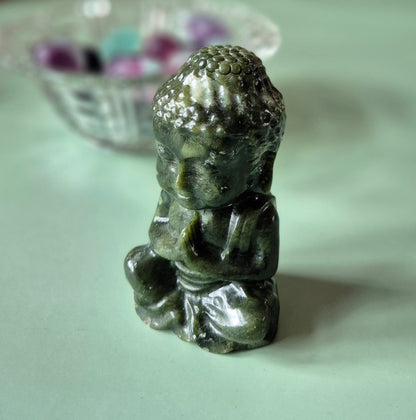 Nephrit-Jade-Buddha-Kristallschnitzerei 10cm