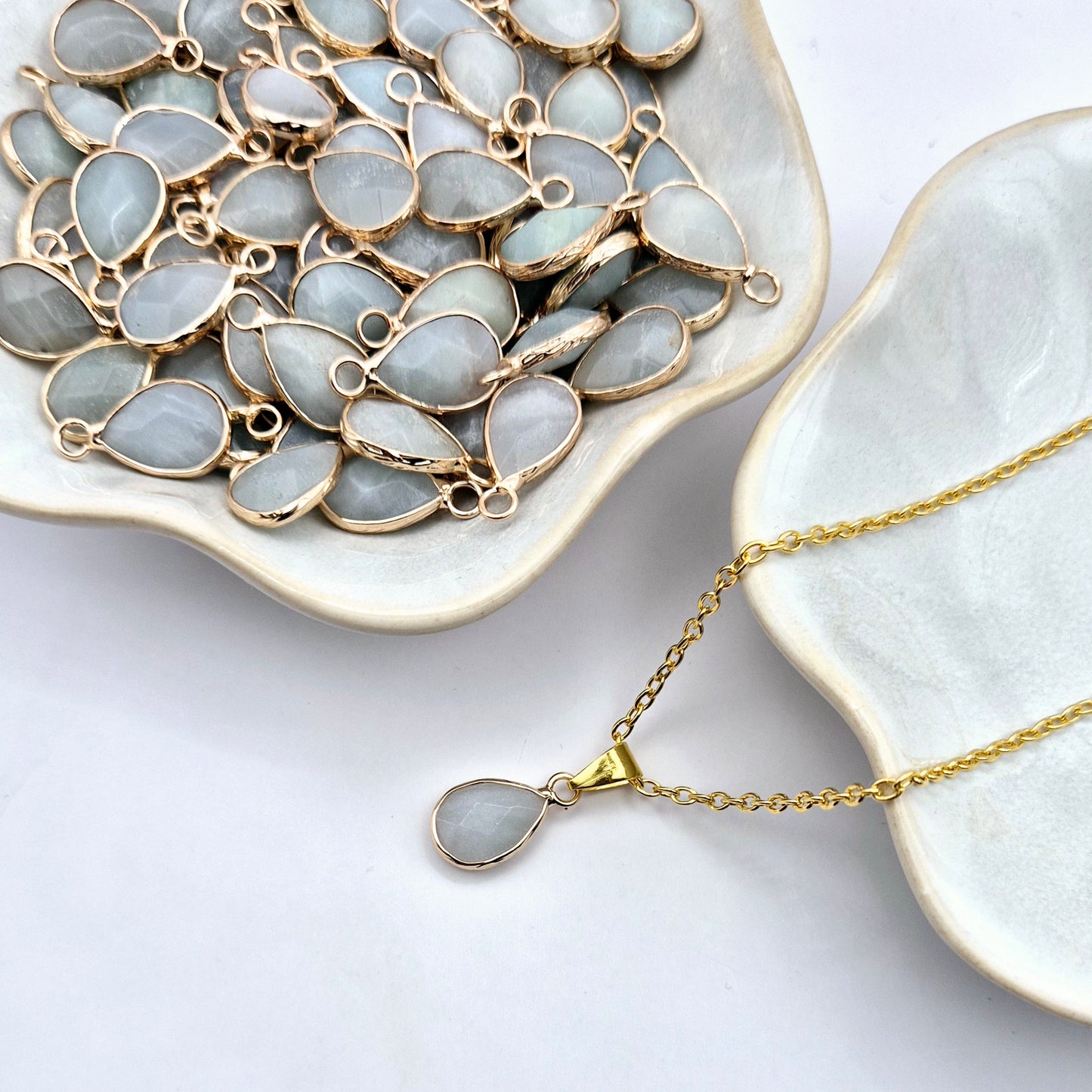 Gold-Colored Necklace with Amazonite Waterdrop Pendant (1cm)
