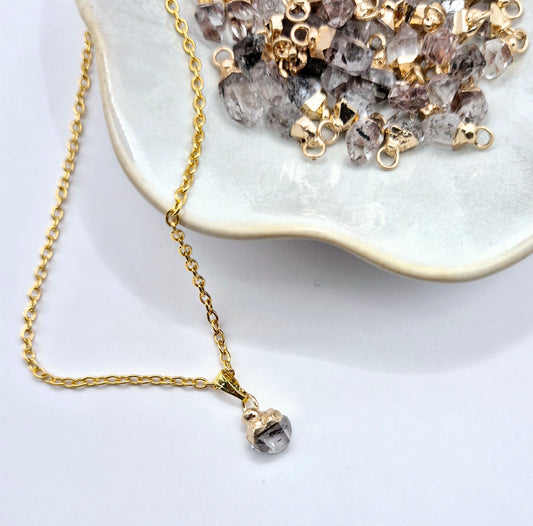 Goldfarbene Halskette mit Roh-Herkimer-Diamant-Anhänger (1 cm)