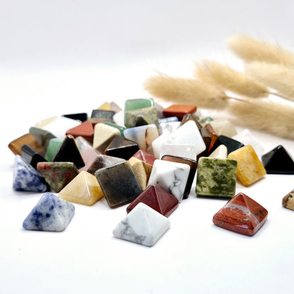 Mini Gemstone Pyramids 1.5cm