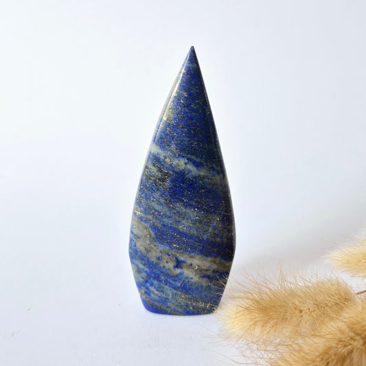 Prachtige Lapis Lazuli - Druppelvormige Drop Staande Edelsteen Kristal - N. 125 gram