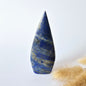 Wunderschöner Lapislazuli – tropfenförmiger, stehender Edelsteinkristall – Nr. 125 Gramm