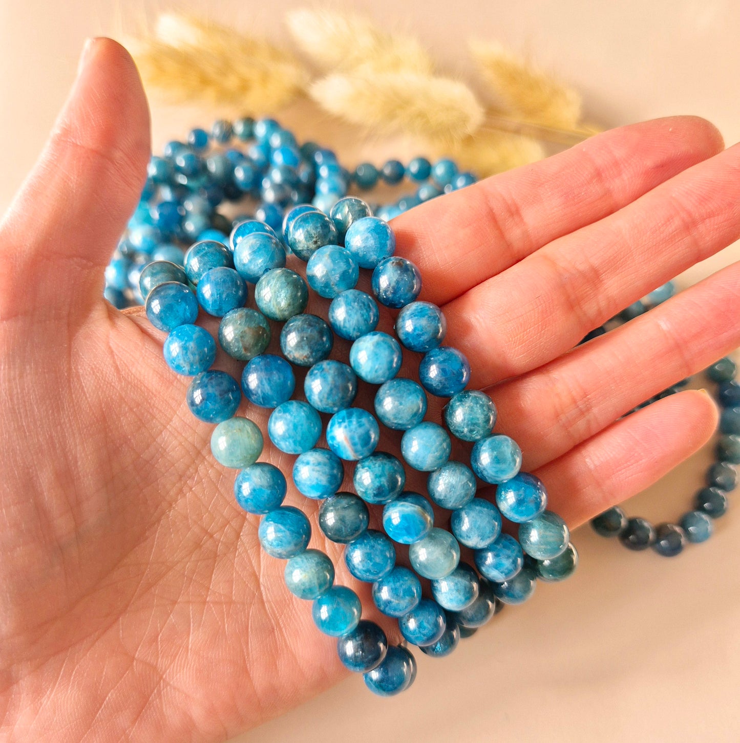 Edelsteen armband met 8mm ronde kralen - Blue Apatite / Blauwe Apatiet