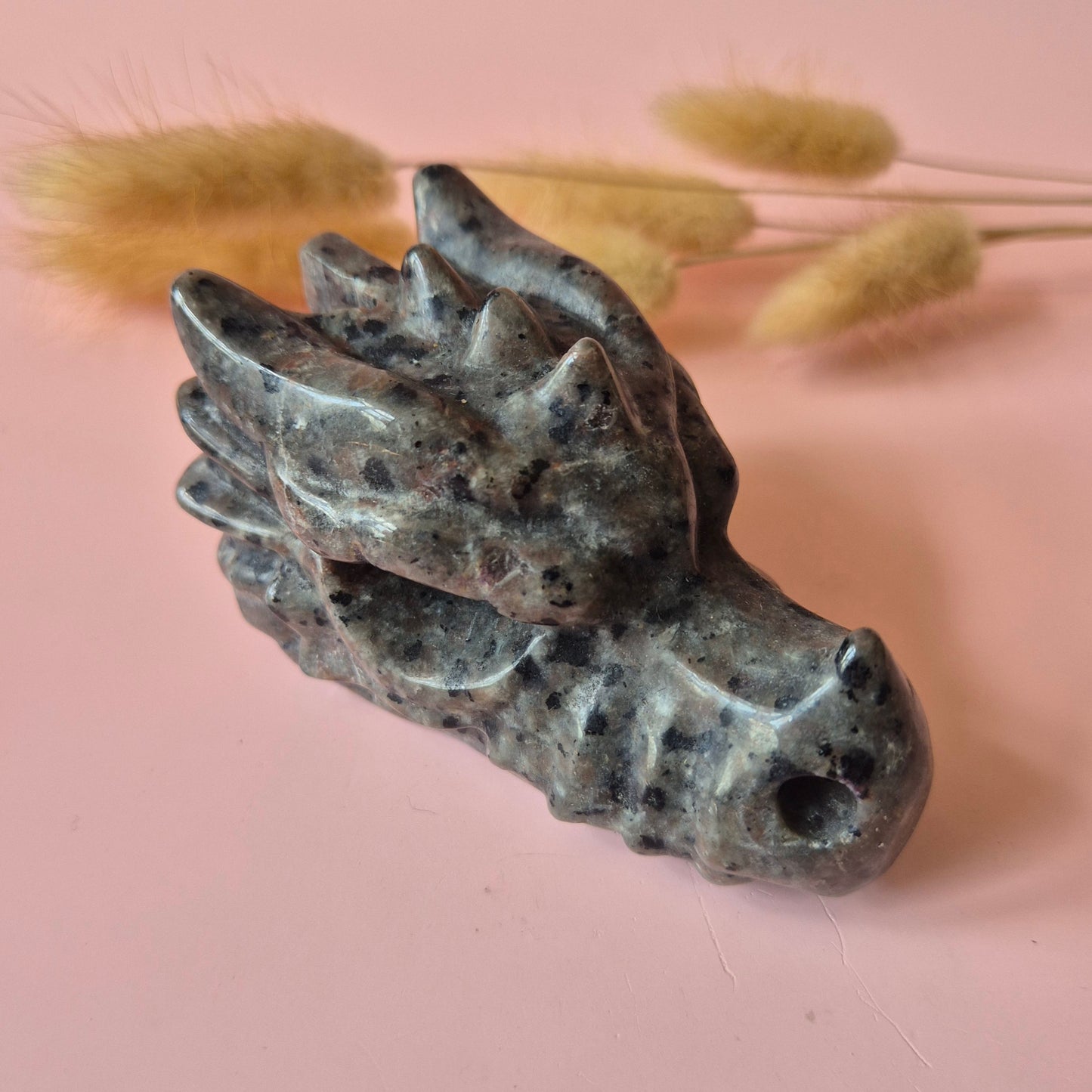 Gemstone UV Reactive Volcano Agate Dragon Skull – 600 g | Mystical Energy &amp; Spiritual Protection