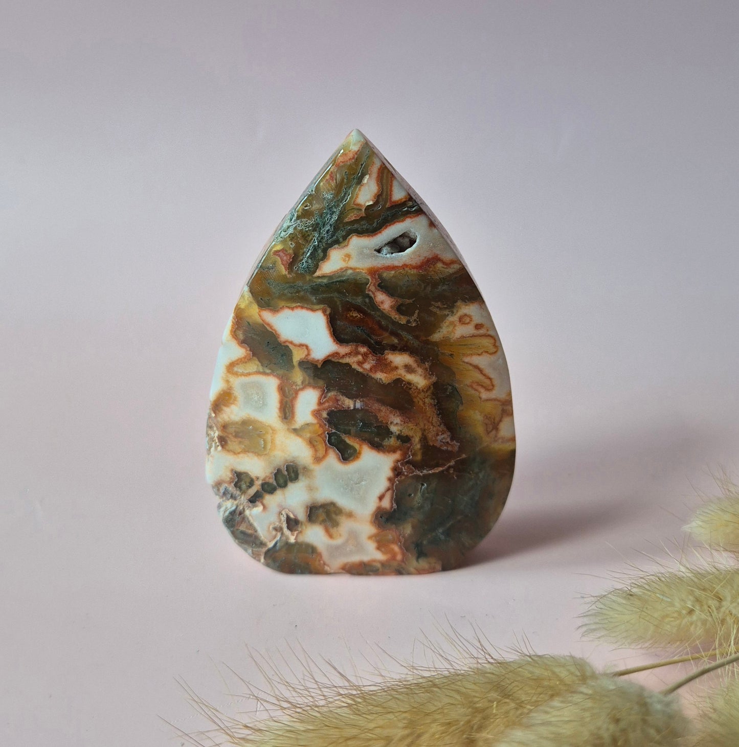 Wunderschöner Edelstein tropfenförmiger roter Moosachat Flamme – 85-120 g | Erdungsenergie &amp; Kraft