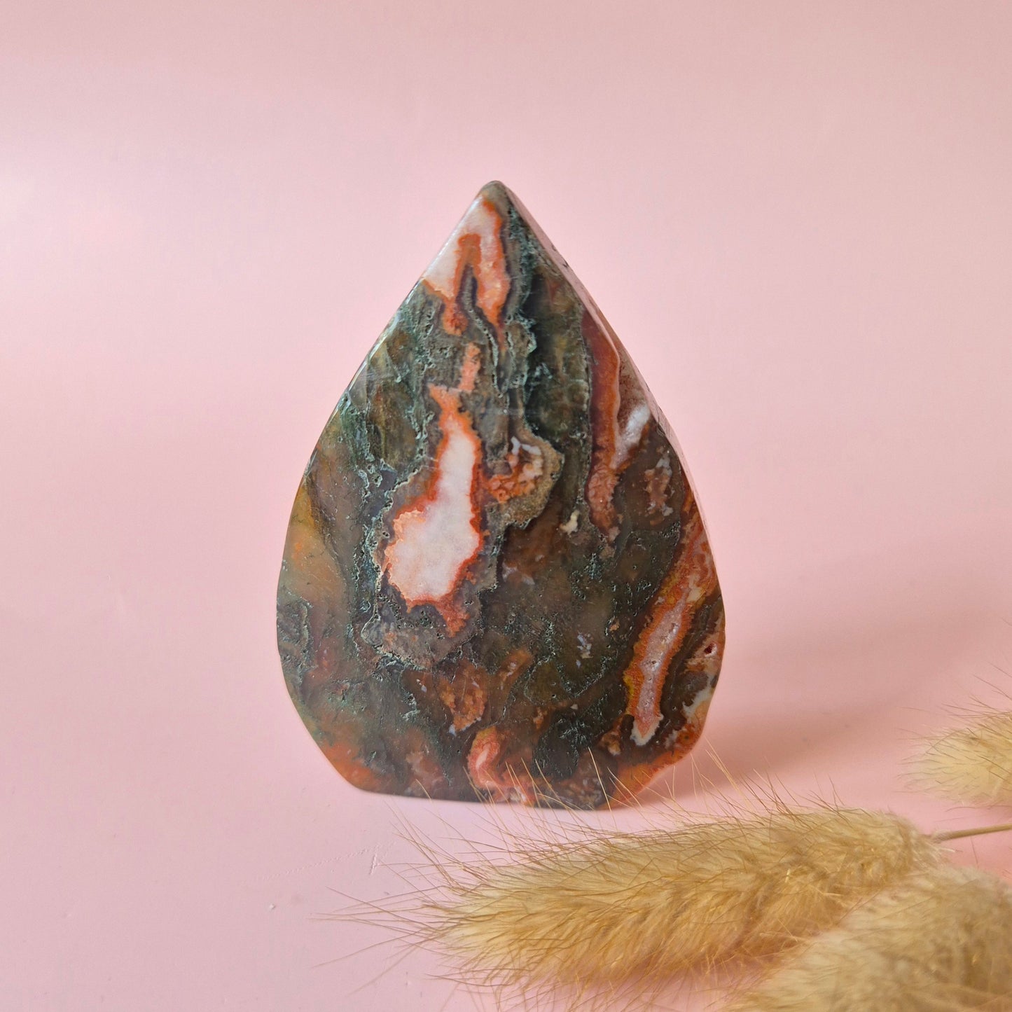 Wunderschöner Edelstein tropfenförmiger roter Moosachat Flamme – 85-120 g | Erdungsenergie &amp; Kraft