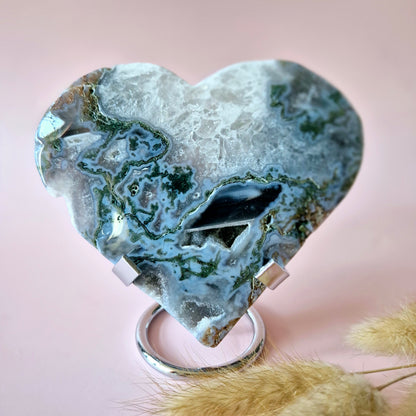 Edelsteen Druzy Mosagaat Hart op Metalen Standaard – #89 242gram