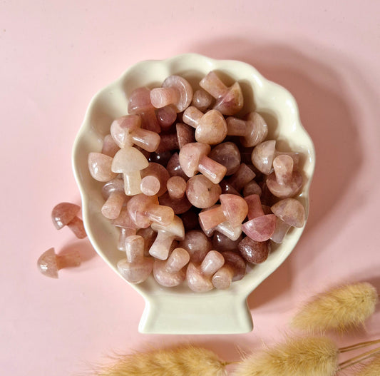 Mini Edelsteen Paddenstoel – Strawberry Quartz (2 cm)