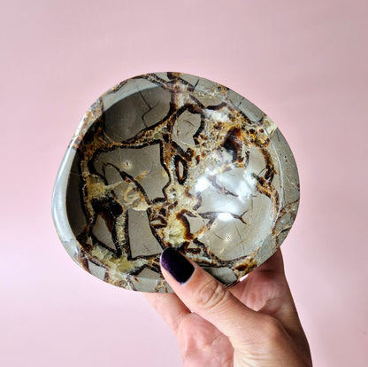 Cherry Blossom Agate Gemstone Heart Shaped Bowl (approx. 5 cm) – Love, Growth &amp; Harmony