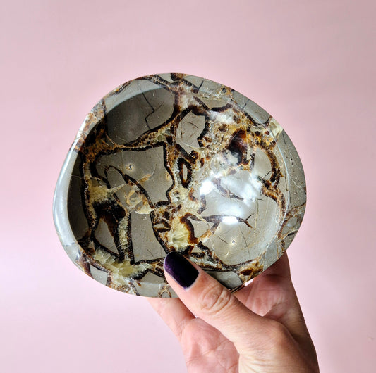 Cherry Blossom Agate Gemstone Heart Shaped Bowl (approx. 5 cm) – Love, Growth &amp; Harmony
