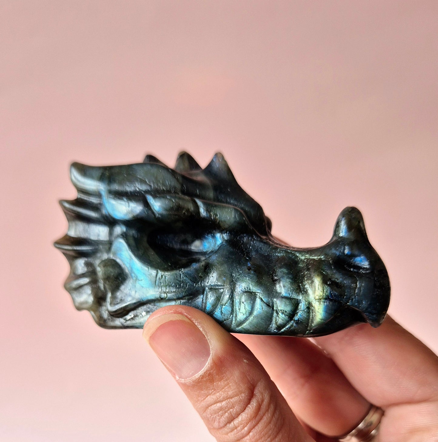 XL UV Reactive Agate Dragon Skull (13 x 6 x 7.5 cm | 537 g) – #2 Mystical Protection &amp; Transformation