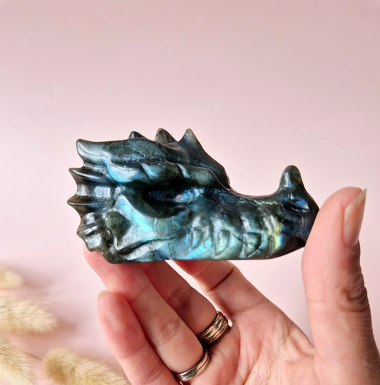 XL UV Reactive Agate Dragon Skull (13 x 6 x 7.5 cm | 537 g) – #2 Mystical Protection &amp; Transformation