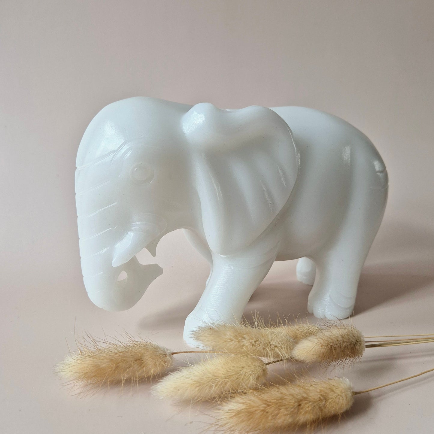 Edelsteen Grote Witte Jade Olifant – 3kg – Symbool van Wijsheid, Geluk & Bescherming