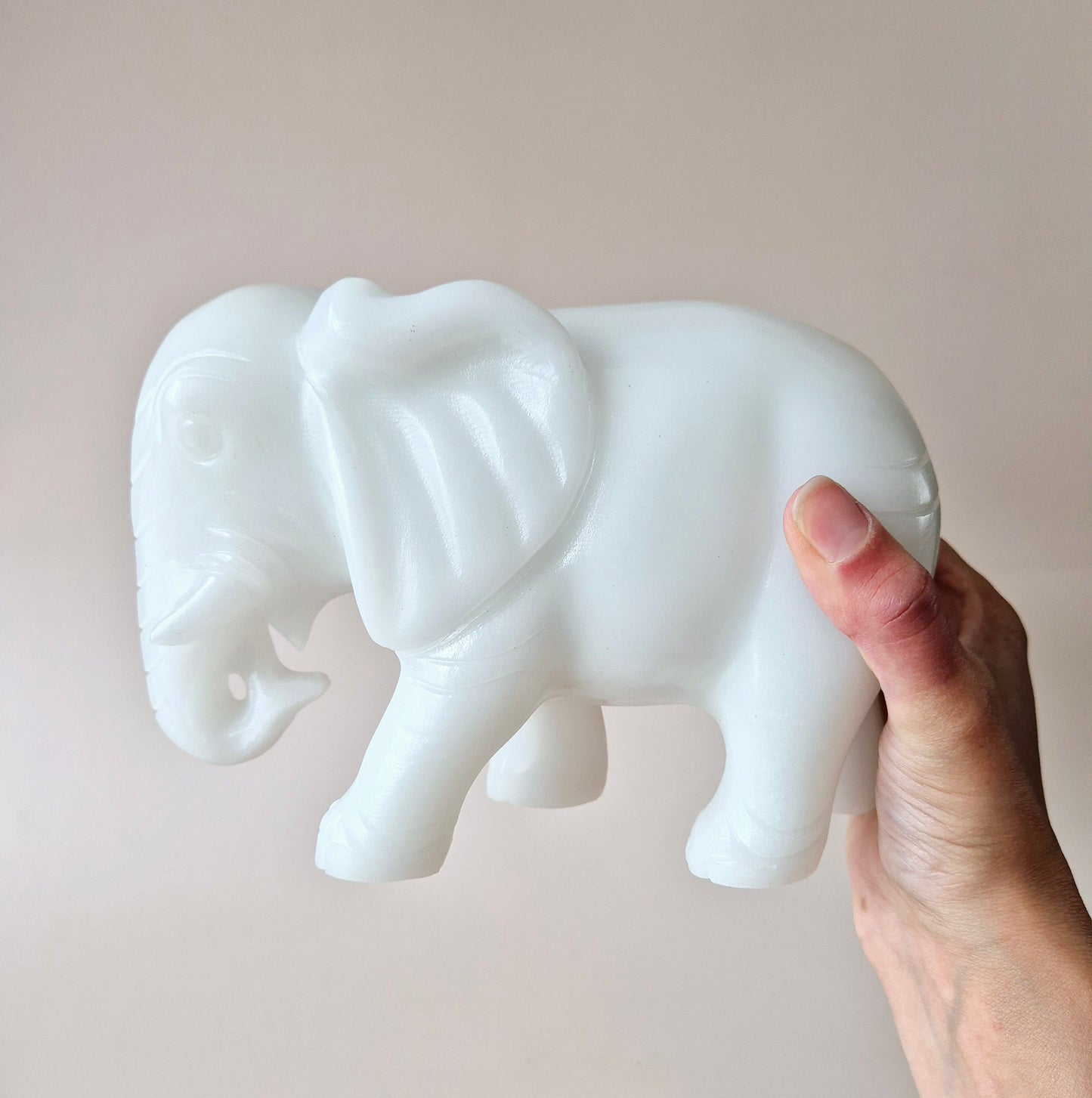 Edelsteen Grote Witte Jade Olifant – 3kg – Symbool van Wijsheid, Geluk & Bescherming