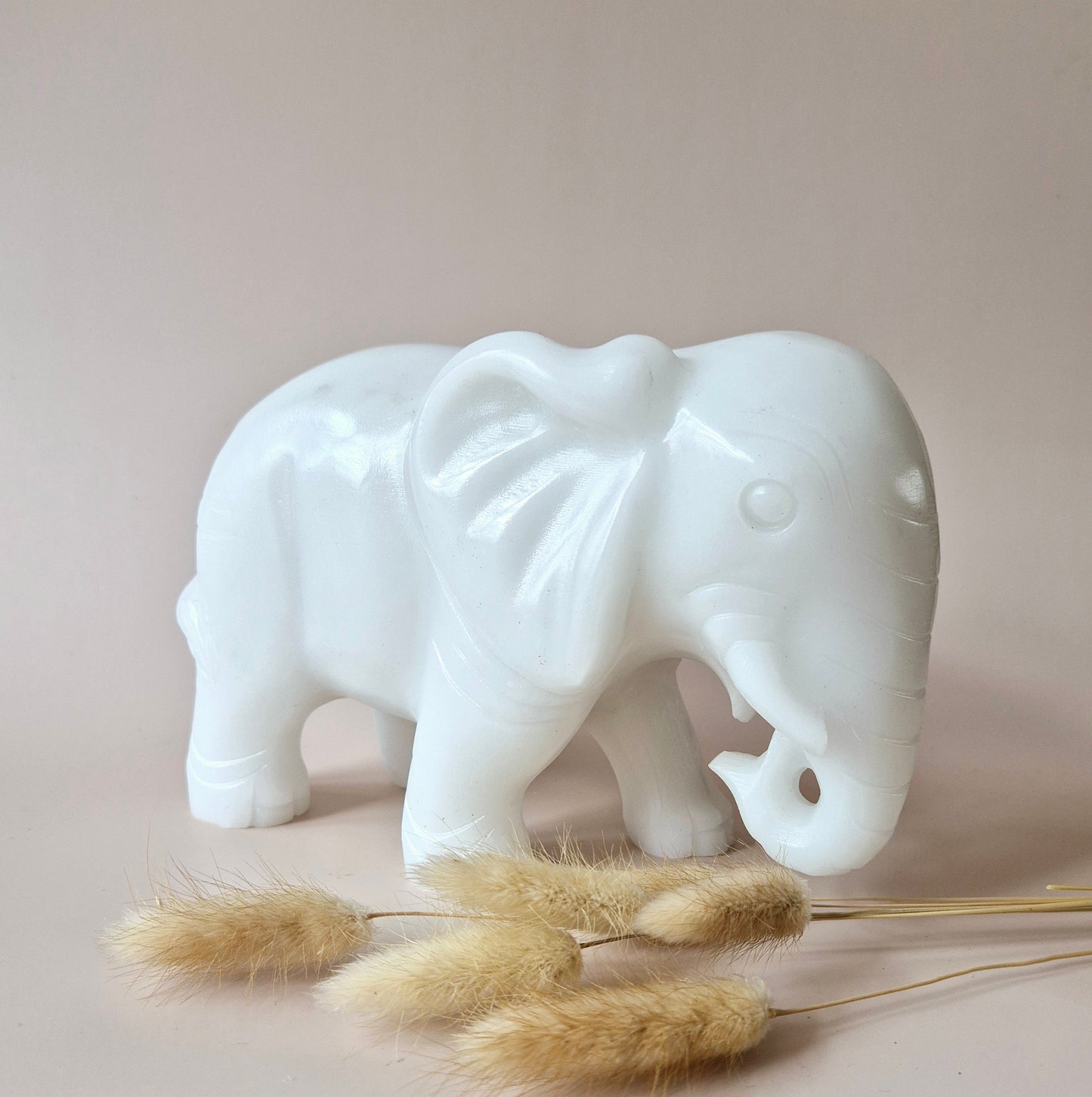 Edelsteen Grote Witte Jade Olifant – 3kg – Symbool van Wijsheid, Geluk & Bescherming