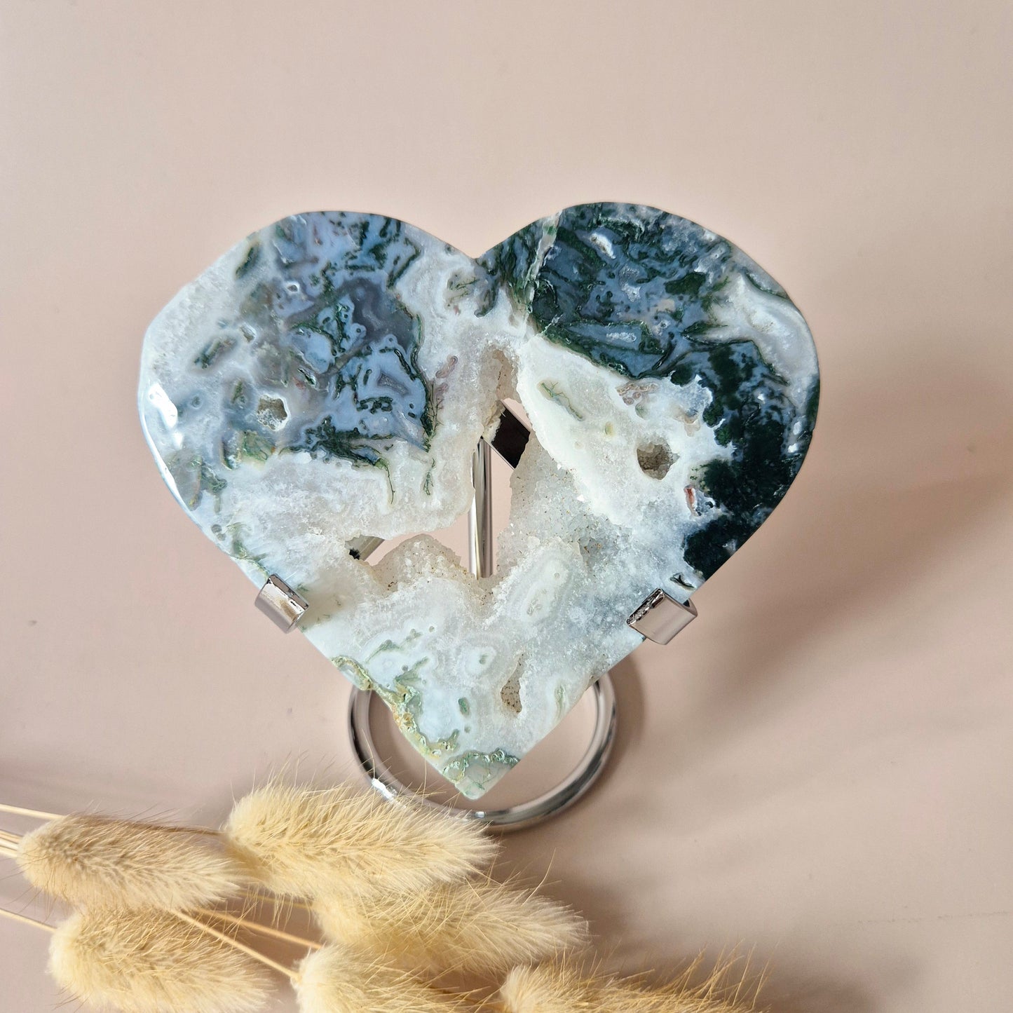 Edelsteen Druzy Mosagaat Hart op Metalen Standaard – #107 275gram