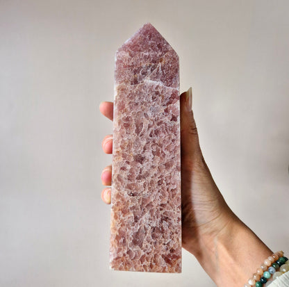 Edelsteen Obelisk Strawberry Quartz XXL Toren (870g)