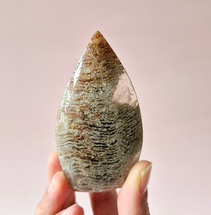 Edelsteen 1000 Layer Quartz Flame / Sculptuur – 50–100 gram | Lodolite (Scenic) Quartz