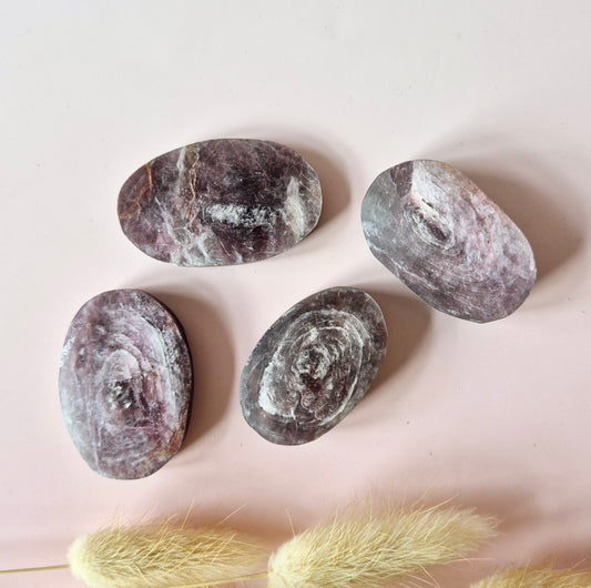 Mini-Herz - Roter Jaspis-Edelsteinherz / Taschenstein-Handschmeichler (2 x 2 cm)