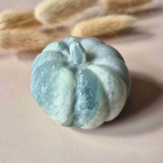 Edelsteen Pompoen Carving Caribbean Calciet 5cm – Handgesneden herfstmagie voor Halloween Decoratie