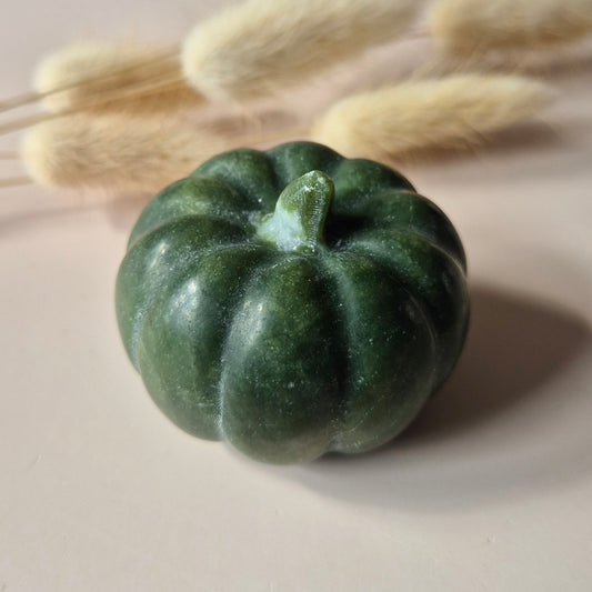 Edelsteen Pompoen Carving Groene Nefriet Jade 5cm – Handgesneden herfstmagie voor Halloween Decoratie