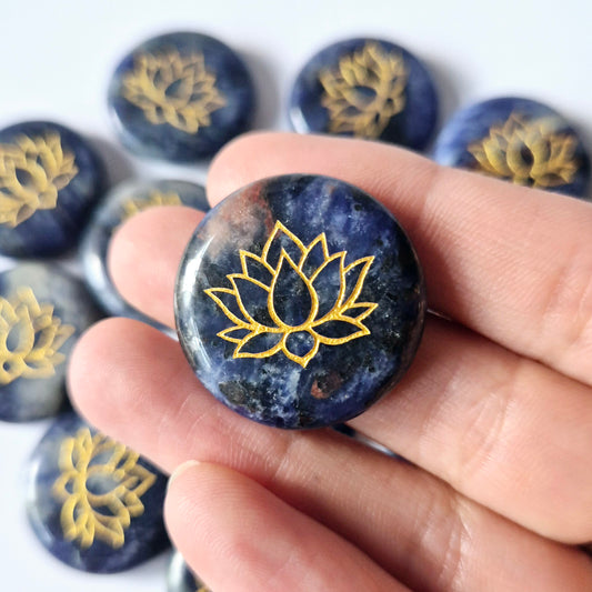 Gemstone Celestite Palmstone (6-8 cm) – Angelic Peace &amp; Spiritual Connection Handstone worrystone worrystone