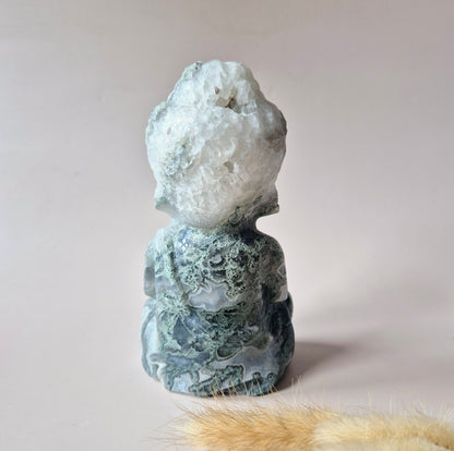 XL Druzy Mosagaat Buddha 15cm hoge geslepen Edelsteen Statement Piece 876g