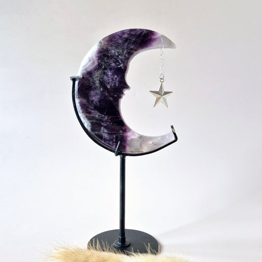 XL Gemstone Moss Agate Moon on Stand (Druzy &amp; Patterns) #158 - 400g 12,7cm