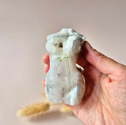 Gemstone Female Body Bust (8 cm) - Rose Quartz