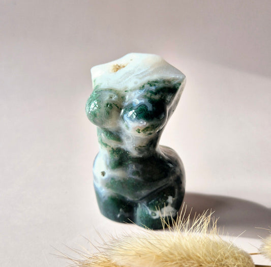 Gemstone Female Body Bust (8 cm) - Rose Quartz