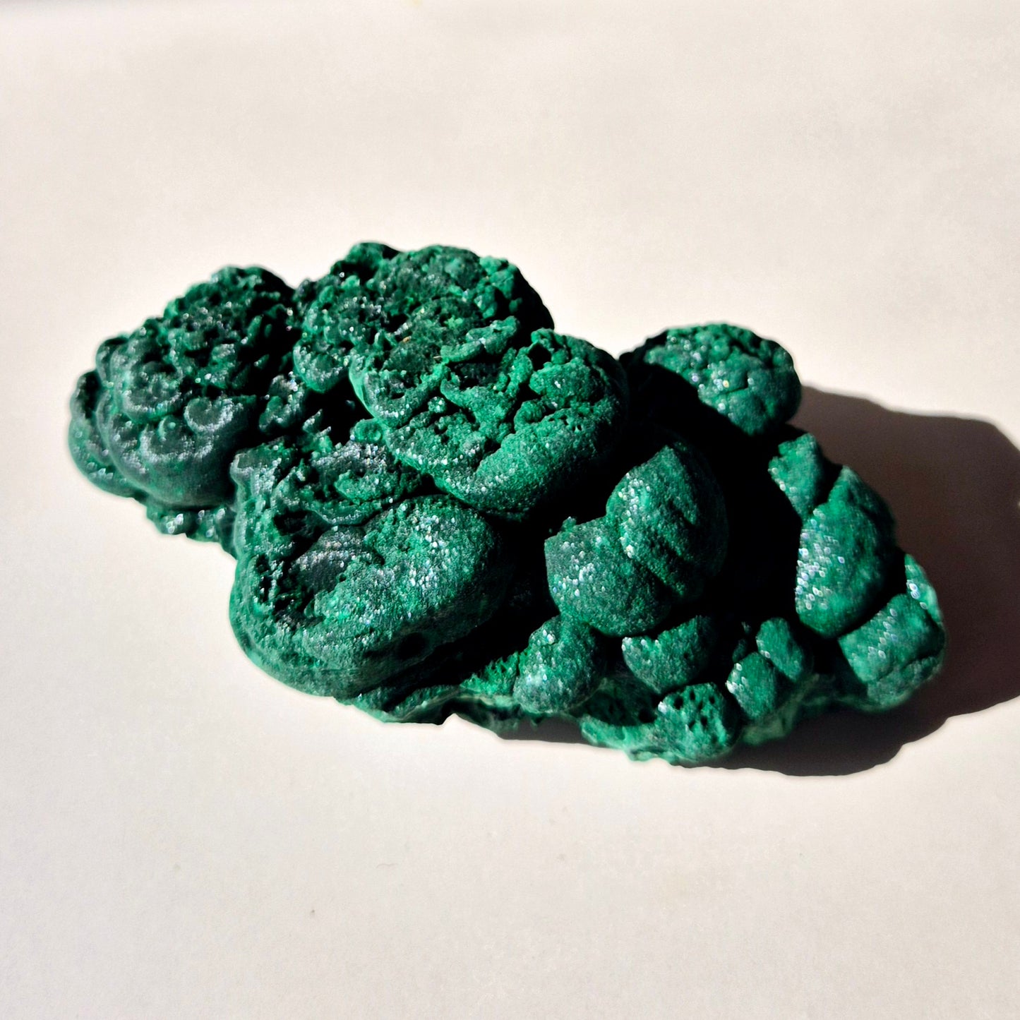 Samtmalachit – Rohes Malachit-Edelsteinstück, ca. 95 g.