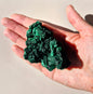 Samtmalachit – Rohes Malachit-Edelsteinstück, ca. 95 g.