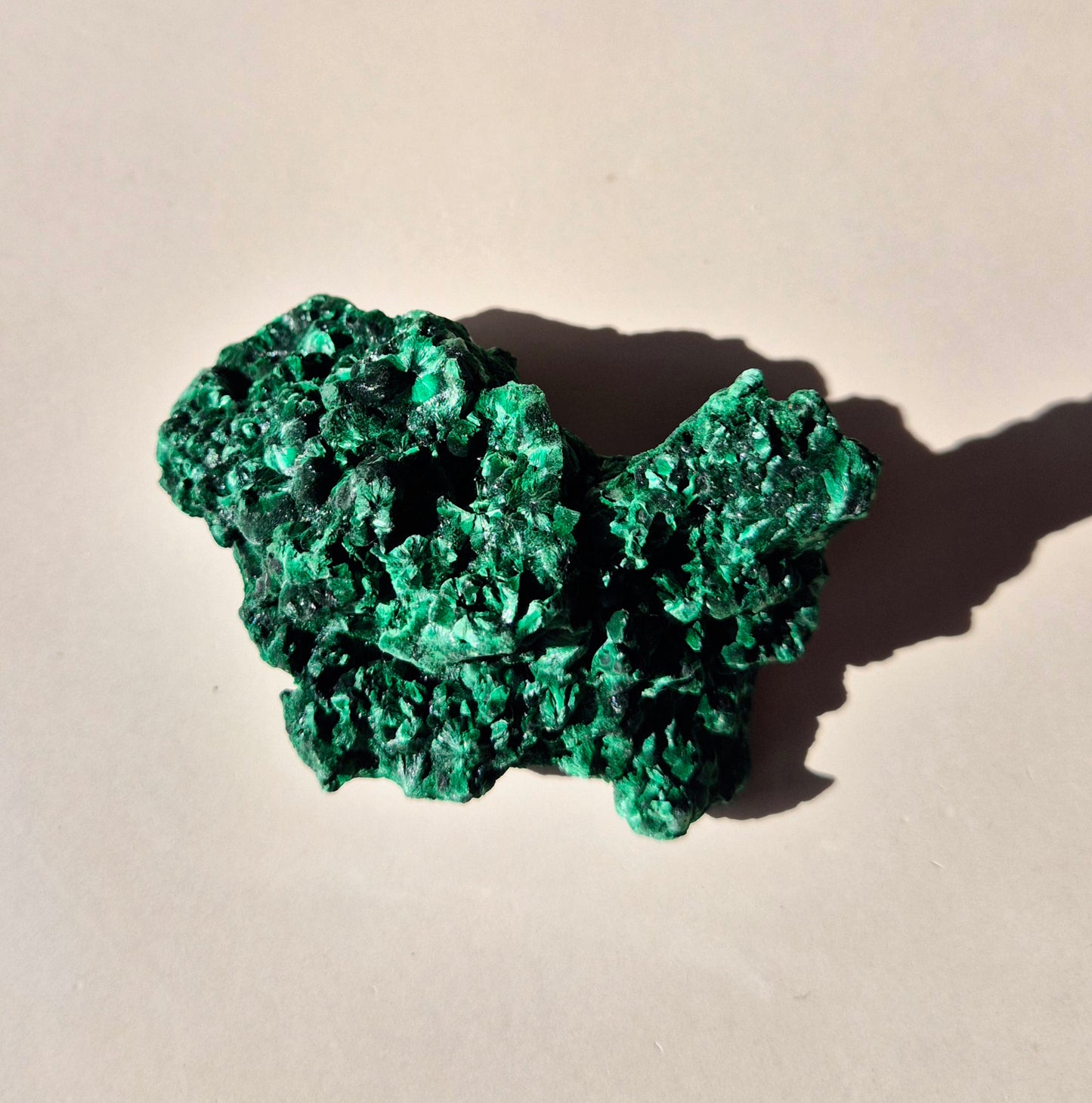 Zeldzame Edelsteen Velvet Malachite Cat Eye – Ruwe Cluster 100gram