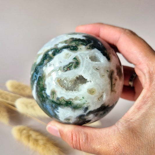 Kristallen Edelsteen Bol Mosagaat Druzy Geode sphere 75mm 545g