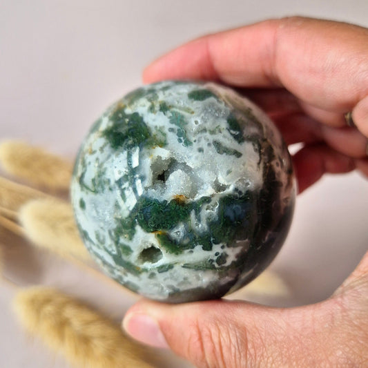 Kristallen Edelsteen Bol Mosagaat Druzy Geode sphere 56mm 247g