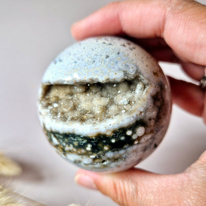 Kristallen Edelsteen Bol Ocean Jasper Bol – 50–60 mm – Druzy & Details