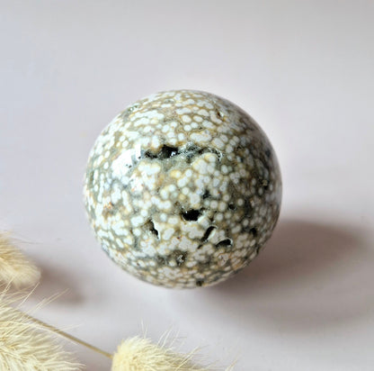 Kristallen Edelsteen Bol Ocean Jasper Bol – 50–60 mm – Druzy & Details