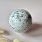 Kristallen Edelsteen Bol Ocean Jasper Bol – 50–60 mm – Druzy & Details