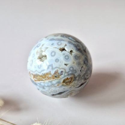 Kristallen Edelsteen Bol Ocean Jasper Bol – 50–60 mm – Druzy & Details