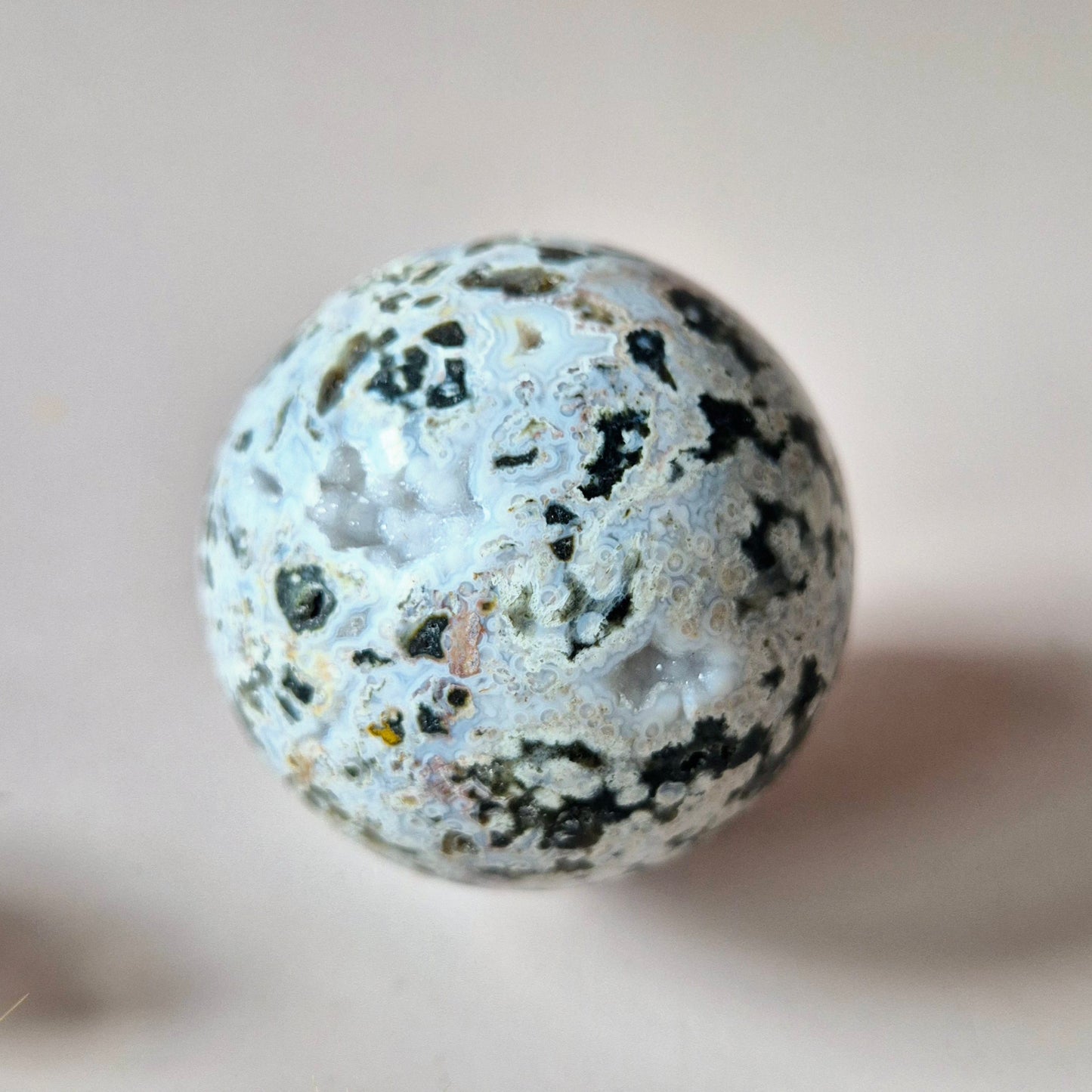 Kristallen Edelsteen Bol Ocean Jasper Bol – 50–60 mm – Druzy & Details