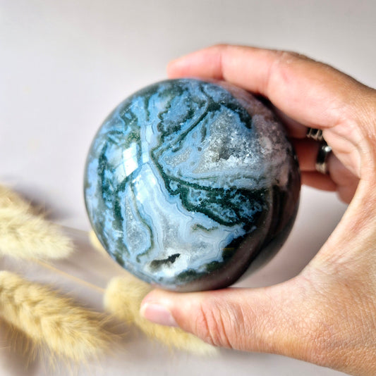 Kristallen Edelsteen Bol Mosagaat Druzy Geode sphere 75mm 540g