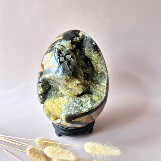 XXL Dragon Stone (Septarian) Edelsteen Druzy Ei op Standaard - 3350 gram
