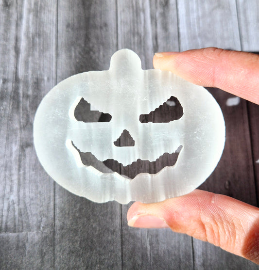 Seleniet Pompoen Carving – Halloween Crystal Magic