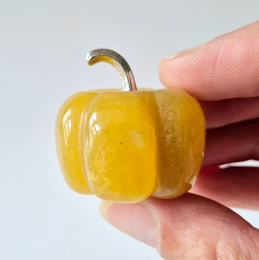 Mini Gele Jade Pompoen – 20mm Edelsteen Decoratie (Halloween)