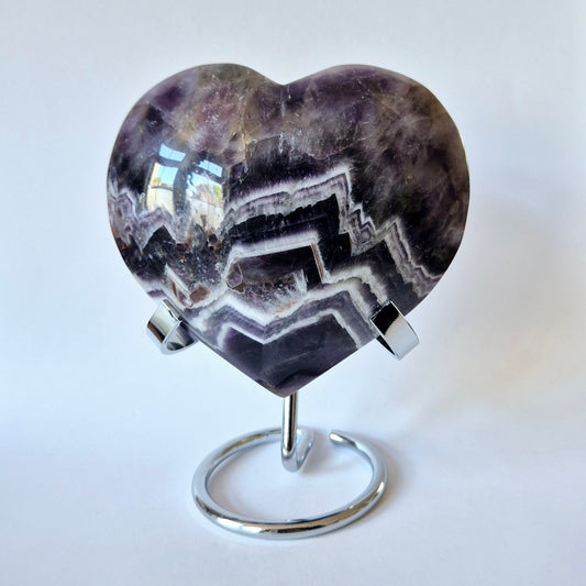 XXL Edelsteen Chevron Amethist Hart – 610 g – Kracht, Zuivering & Intuïtie (dream Amethist)