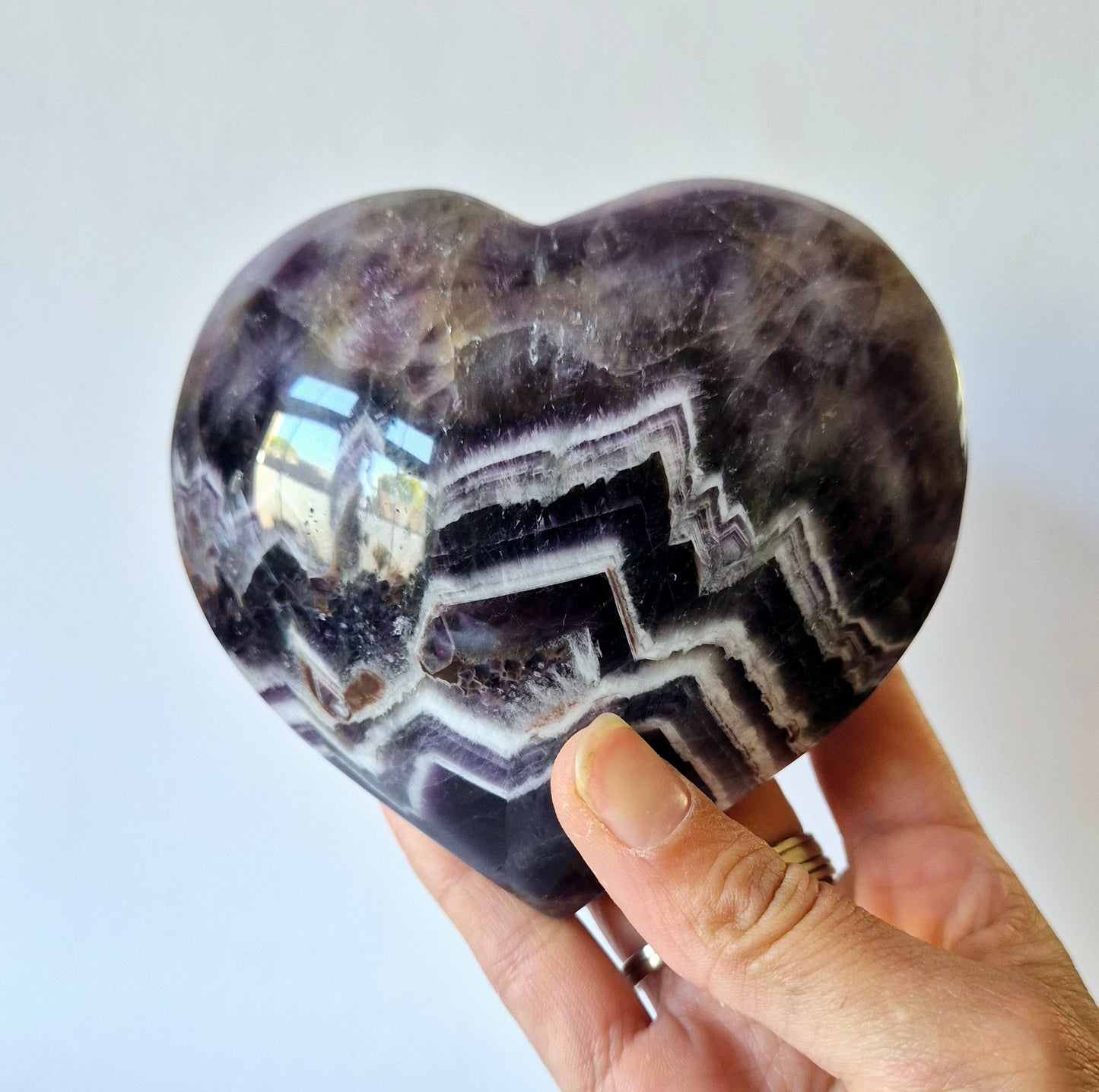 XXL Edelsteen Chevron Amethist Hart – 610 g – Kracht, Zuivering & Intuïtie (dream Amethist)