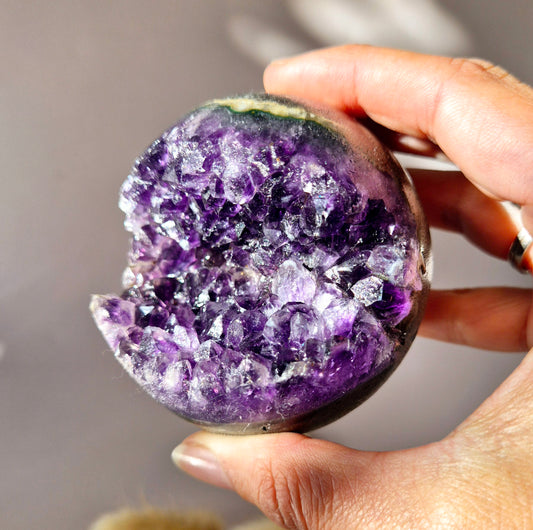 Hoge Kwaliteit Edelsteen Amethist Geode Bol (60–70 mm)