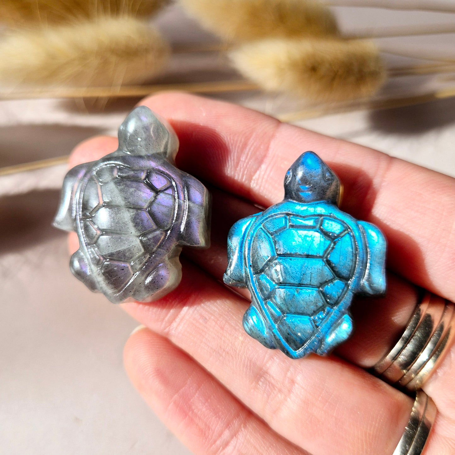 Paarse Labradoriet Schildpad – Edelsteen Carving (3cm)