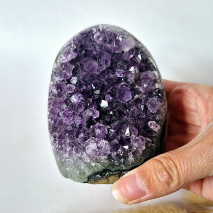 Edelsteen Gepolijste Amethist Geode van 427 gram – Spirituele Eyecatcher met Krachtige Energie